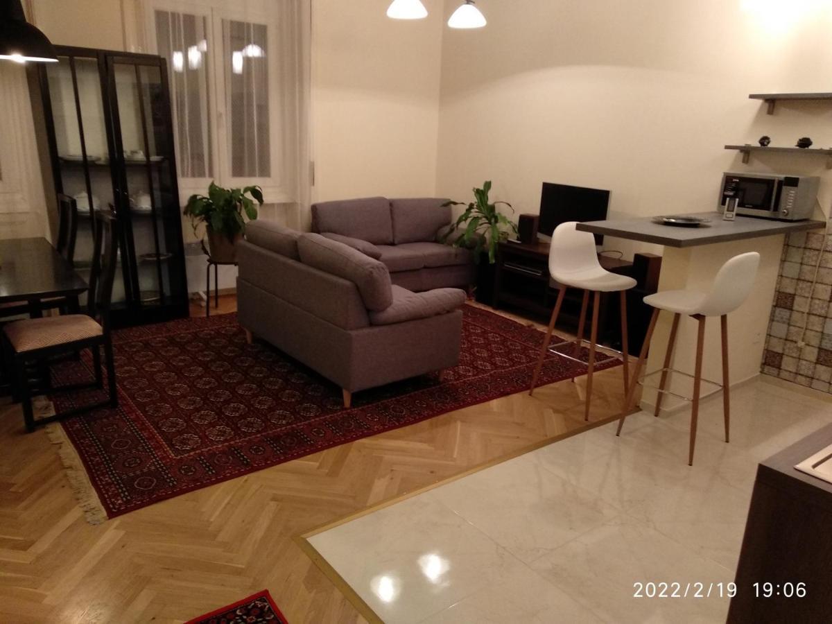A Quiet Place In The Heart Of The City Budapeste Exterior foto