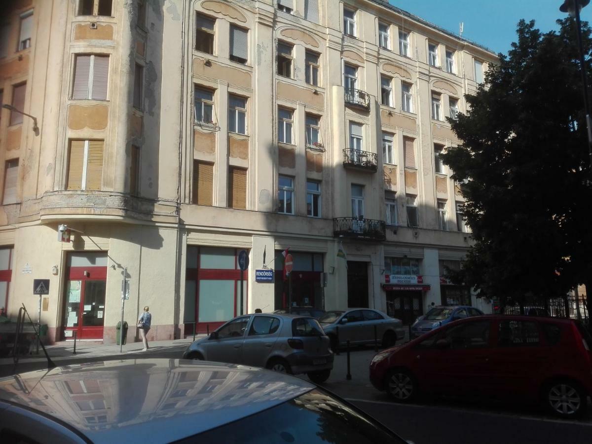 A Quiet Place In The Heart Of The City Budapeste Exterior foto